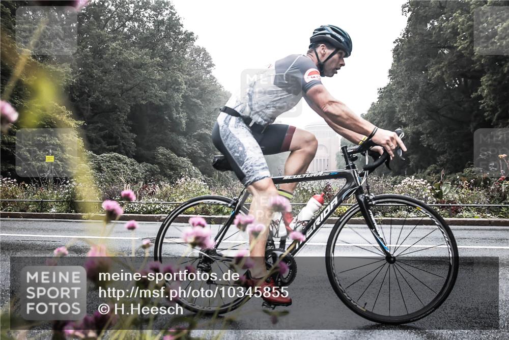 13.09.2026 - Stadtparktriathlon H.Heesch http://msf.ph/oto/10345855 13.09.2026 09:30:39 Radfahren 97, 174 meine-sportfotos.de