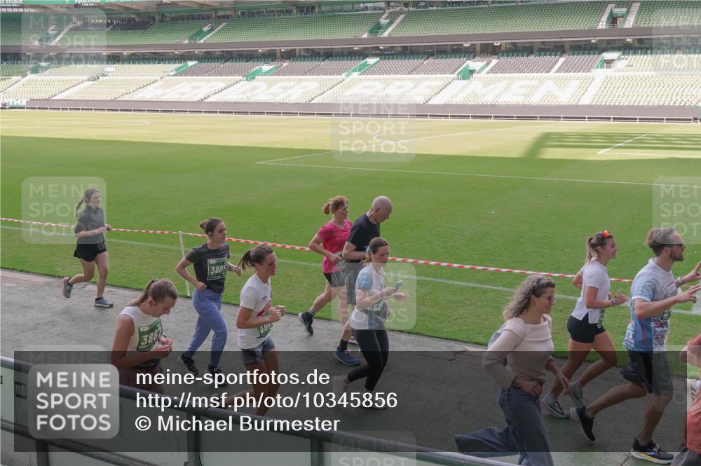 13.09.2026 - 21. swb-Marathon Bremen Michael Burmester http://msf.ph/oto/10345856 13.09.2026 13:33:18 Laufen im Stadion 155, 344, 350, 386, 428, 490, 594, 617, 690, 765, 786, 787, 1001, 1048, 1051, 1098, 1133, 1292, 1377, 1427, 1444, 1557, 1591, 1592, 1661, 1760, 1801, 1827, 1897, 1923, 1996, 2077, 2132, 2226, 2230, 2231, 2253, 2270, 2274, 2320, 2374, 2399, 2400, 2456, 2479, 2511, 2514, 2515, 2523, 2539, 2543, 2556, 2616, 2630, 2641, 2649, 2718, 2735, 2757, 2769, 2787, 2848, 2982, 3014, 3345, 3350, 3443, 3503, 3572, 3577, 3601, 3614, 3746, 3797, 3875, 3901, 3911, 3952, 4001 meine-sportfotos.de