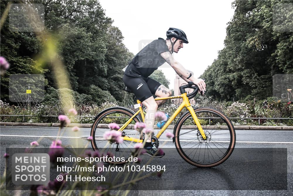 13.09.2026 - Stadtparktriathlon H.Heesch http://msf.ph/oto/10345894 13.09.2026 10:59:11 Radfahren 530, 544, 583, 677 meine-sportfotos.de