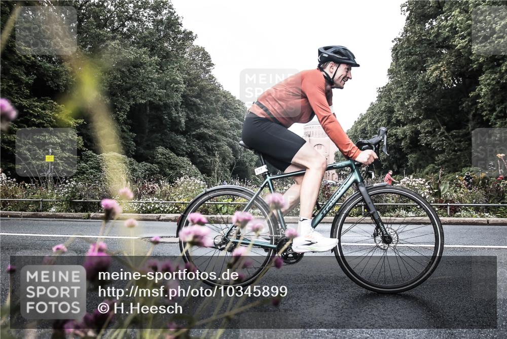 13.09.2026 - Stadtparktriathlon H.Heesch http://msf.ph/oto/10345899 13.09.2026 10:59:13 Radfahren 530, 544, 583, 674, 677 meine-sportfotos.de