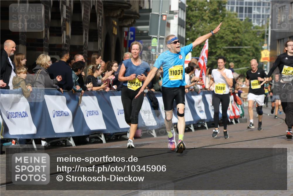 13.09.2026 - 21. swb-Marathon Bremen Strokosch-Dieckow http://msf.ph/oto/10345906 13.09.2026 10:52:59 Ziel 10193, 10339, 10652, 10734, 10812, 10827, 10906, 10958, 11002, 11109, 11144, 11350, 11362, 11597, 11604, 11605, 12338, 12361, 12399, 12439, 12533, 10284, 10585, 10714, 11012, 11282, 11575, 12170, 12369, 12398 meine-sportfotos.de