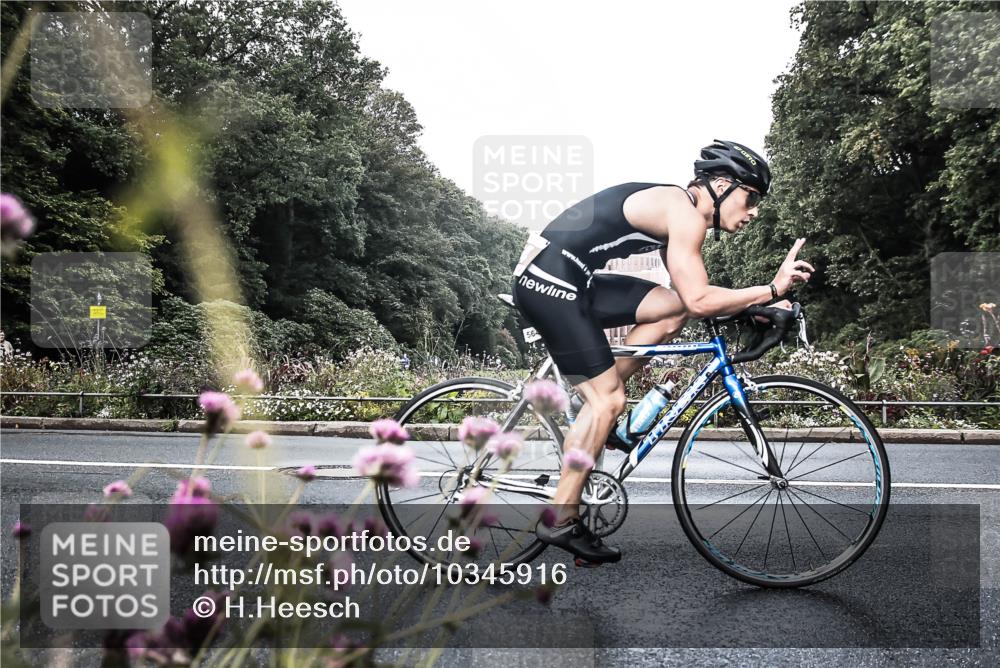 13.09.2026 - Stadtparktriathlon H.Heesch http://msf.ph/oto/10345916 13.09.2026 10:59:22 Radfahren 564, 614 meine-sportfotos.de