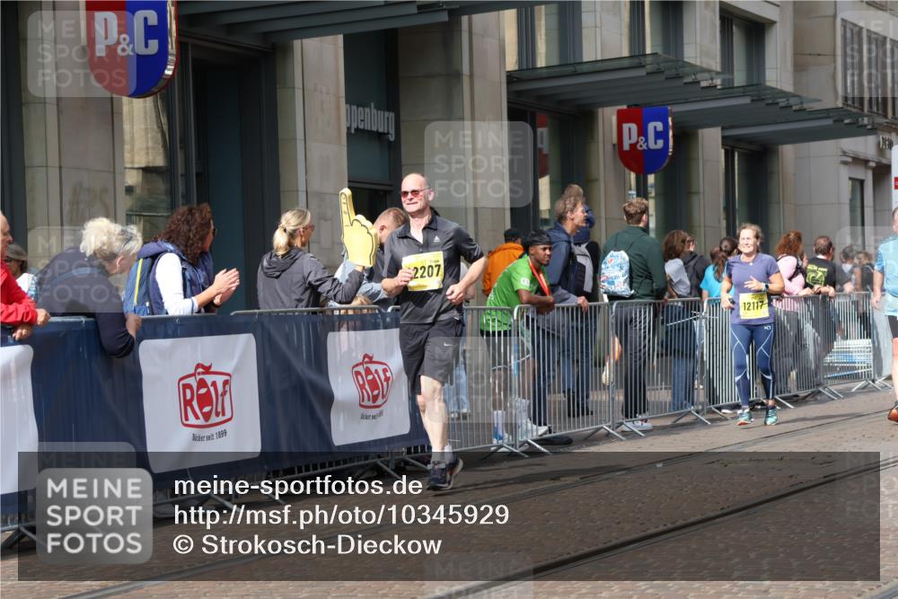 13.09.2026 - 21. swb-Marathon Bremen Strokosch-Dieckow http://msf.ph/oto/10345929 13.09.2026 11:09:56 Ziel 10169, 10299, 10361, 10362, 10706, 10751, 10890, 10963, 11080, 11382, 11725, 11732, 11933, 11957, 12117, 12207, 12293, 12550, 10234, 10299, 10386, 10417, 10435, 10645, 10696, 10712, 10737, 10785, 10990, 10991, 11119, 11383, 11437, 11441, 11937, 12409, 12449 meine-sportfotos.de
