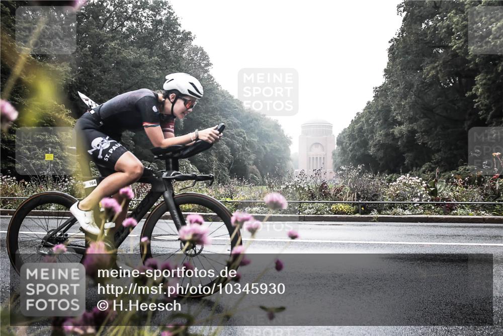13.09.2026 - Stadtparktriathlon H.Heesch http://msf.ph/oto/10345930 13.09.2026 09:32:06 Radfahren 159, 164 meine-sportfotos.de