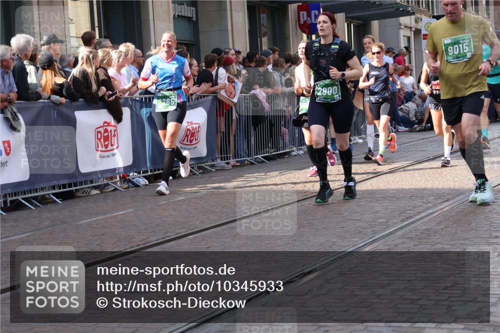 13.09.2026 - 21. swb-Marathon Bremen Strokosch-Dieckow http://msf.ph/oto/10345933 13.09.2026 13:30:02 Ziel 881, 1067, 1909, 1938, 2265, 2364, 2900, 3163, 3164, 3425, 4058, 4415, 4748, 4763, 5506, 5615, 6225, 6942, 6992, 6994, 7184, 7609, 7821, 7932, 7966, 8090, 8105, 8115, 8116, 8117, 8169, 8314, 8441, 8494, 8762, 8878, 8966, 9011, 9015, 9108, 9412, 9529, 109, 124, 454, 716, 1073, 1173, 1205, 1308, 1611, 1653, 1759, 1780, 1848, 1861, 2126, 2289, 3190, 3320, 3618, 3667, 3908, 4115, 4524, 4575, 5039, 5198, 5348, 5631, 6127, 6225, 6720, 6725, 7079, 7093, 8267, 8899, 9049 meine-sportfotos.de