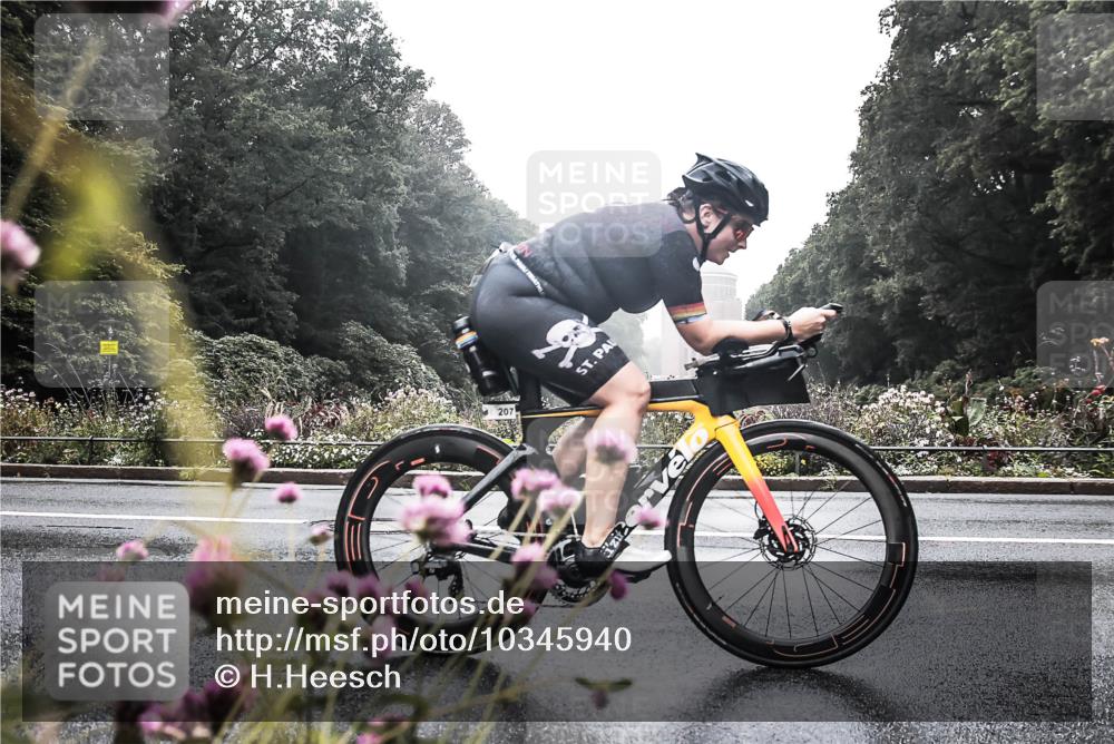 13.09.2026 - Stadtparktriathlon H.Heesch http://msf.ph/oto/10345940 13.09.2026 09:32:15 Radfahren 173, 207 meine-sportfotos.de