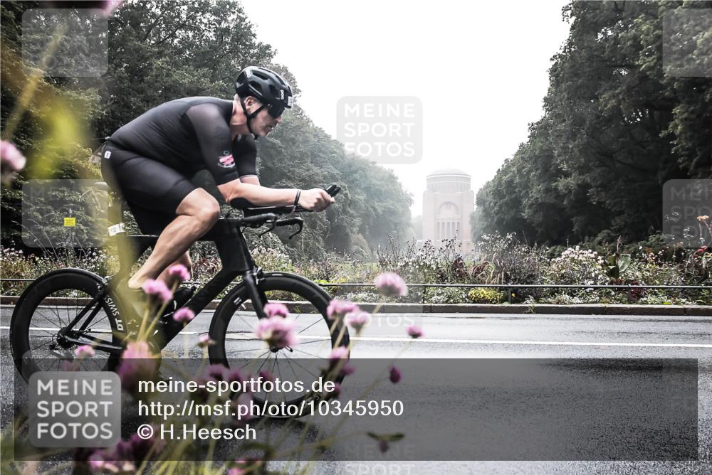 13.09.2026 - Stadtparktriathlon H.Heesch http://msf.ph/oto/10345950 13.09.2026 09:32:42 Radfahren 122 meine-sportfotos.de