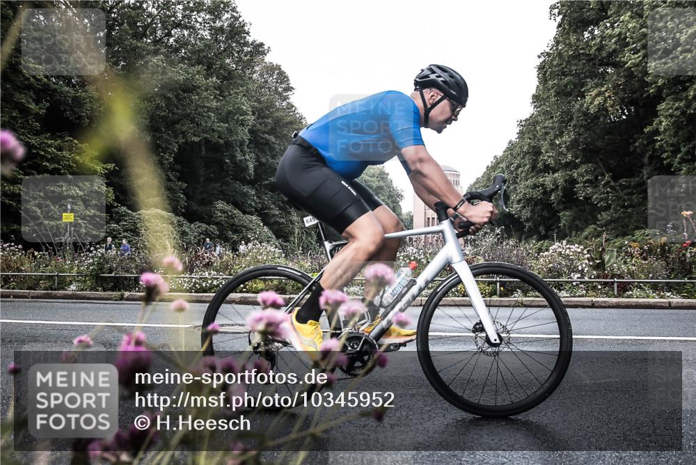 13.09.2026 - Stadtparktriathlon H.Heesch http://msf.ph/oto/10345952 13.09.2026 10:59:41 Radfahren 490, 629, 641, 646, 649 meine-sportfotos.de