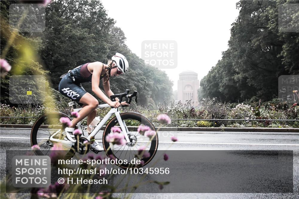 13.09.2026 - Stadtparktriathlon H.Heesch http://msf.ph/oto/10345956 13.09.2026 09:32:48 Radfahren 148, 175, 196 meine-sportfotos.de