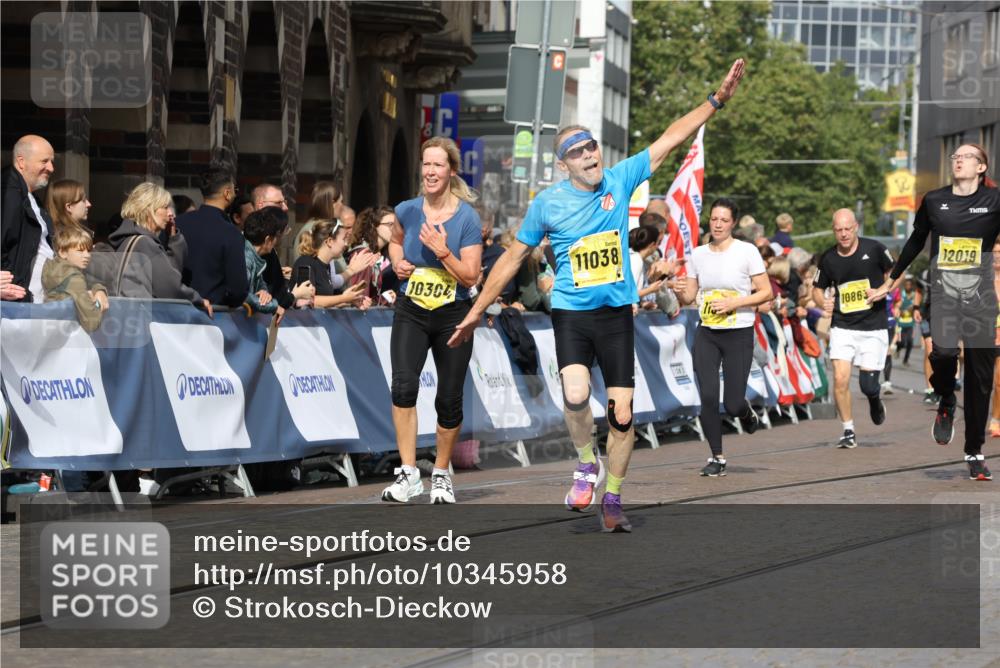 13.09.2026 - 21. swb-Marathon Bremen Strokosch-Dieckow http://msf.ph/oto/10345958 13.09.2026 10:52:59 Ziel 10193, 10339, 10652, 10734, 10812, 10827, 10906, 10958, 11002, 11109, 11144, 11350, 11362, 11597, 11604, 11605, 12338, 12361, 12399, 12439, 12533, 10284, 10585, 10714, 11012, 11282, 11575, 12170, 12369, 12398 meine-sportfotos.de