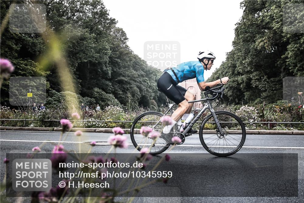 13.09.2026 - Stadtparktriathlon H.Heesch http://msf.ph/oto/10345959 13.09.2026 10:59:43 Radfahren 550, 629, 641, 646, 649 meine-sportfotos.de