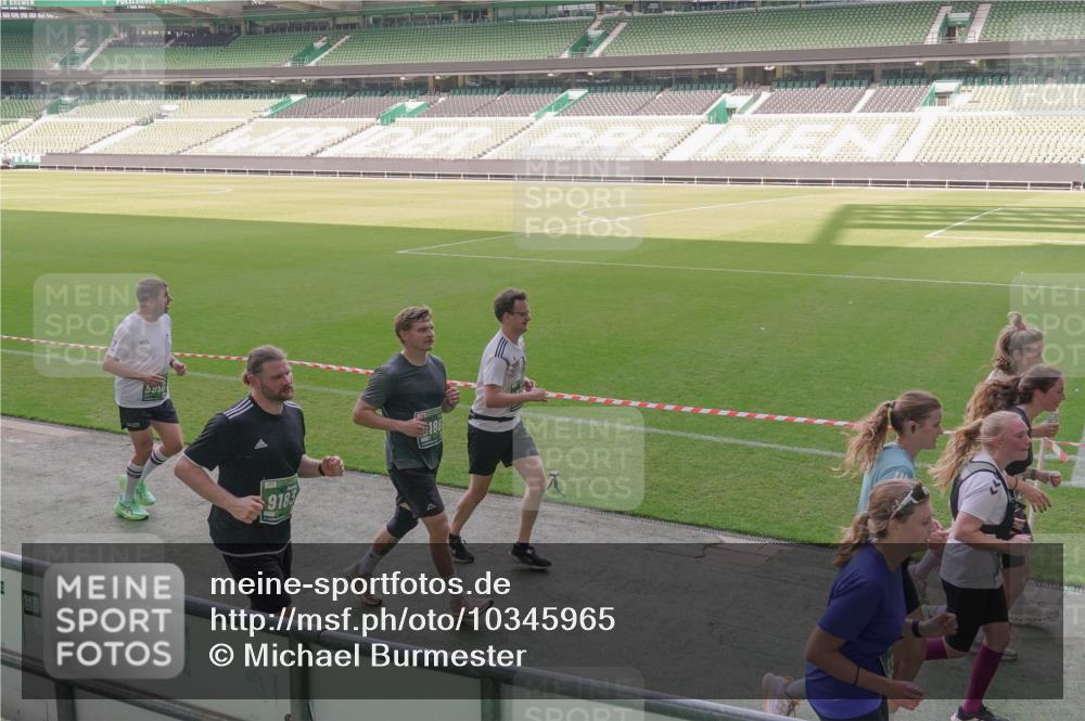13.09.2026 - 21. swb-Marathon Bremen Michael Burmester http://msf.ph/oto/10345965 13.09.2026 13:33:32 Laufen im Stadion 155, 344, 350, 428, 490, 594, 679, 690, 709, 765, 786, 787, 916, 1001, 1048, 1051, 1098, 1133, 1292, 1377, 1427, 1444, 1557, 1591, 1592, 1661, 1703, 1760, 1827, 1923, 1996, 2077, 2132, 2226, 2230, 2231, 2270, 2274, 2320, 2374, 2399, 2400, 2451, 2456, 2479, 2511, 2514, 2515, 2523, 2539, 2543, 2556, 2616, 2630, 2641, 2649, 2718, 2735, 2757, 2769, 2787, 2848, 2982, 3014, 3345, 3350, 3443, 3503, 3577, 3601, 3614, 3746, 3797, 3875, 3901, 3911, 3952, 4001 meine-sportfotos.de