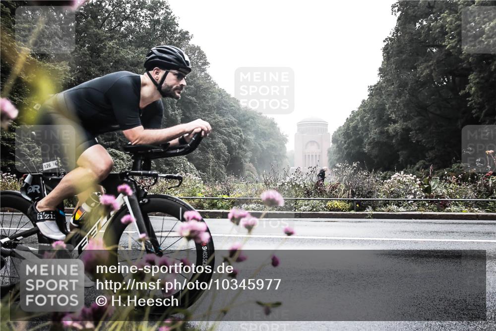 13.09.2026 - Stadtparktriathlon H.Heesch http://msf.ph/oto/10345977 13.09.2026 09:32:58 Radfahren 126 meine-sportfotos.de