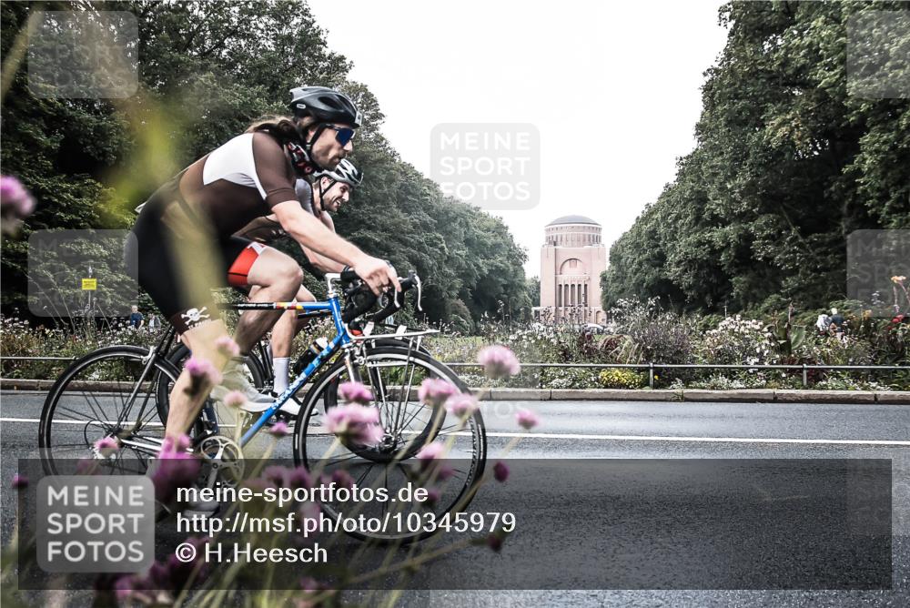 13.09.2026 - Stadtparktriathlon H.Heesch http://msf.ph/oto/10345979 13.09.2026 10:59:48 Radfahren 469, 550, 584, 606 meine-sportfotos.de