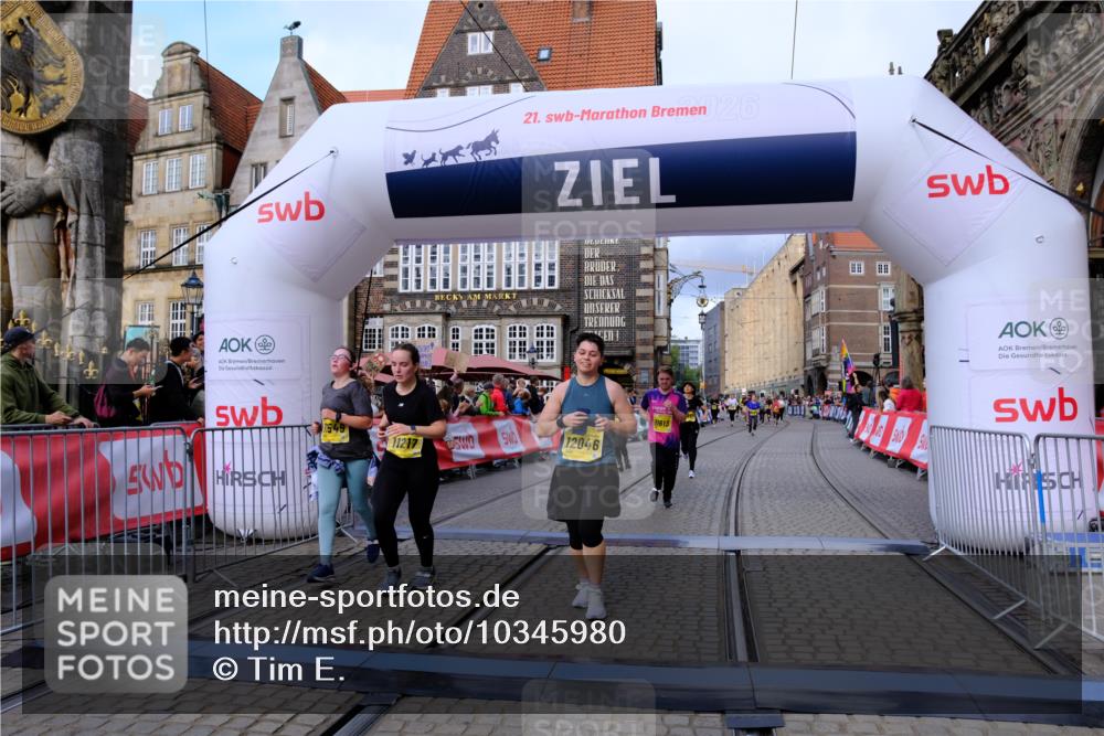 13.09.2026 - 21. swb-Marathon Bremen Tim E. http://msf.ph/oto/10345980 13.09.2026 11:16:15 Ziel 10474, 10665, 11217, 11307, 11549, 11613, 11778, 11897, 11940, 12046, 12306 meine-sportfotos.de