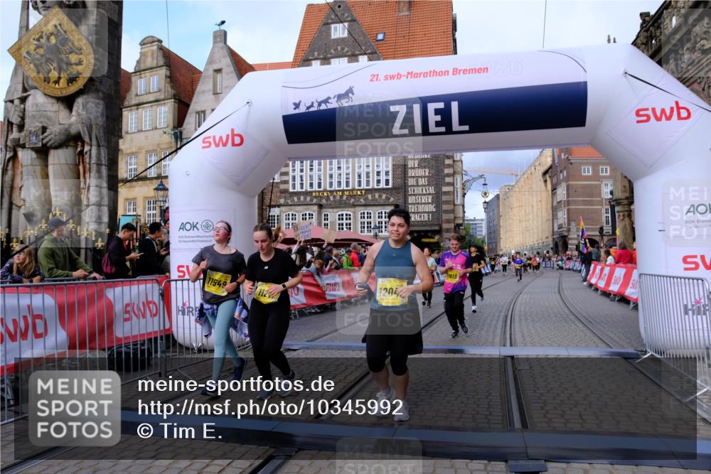 13.09.2026 - 21. swb-Marathon Bremen Tim E. http://msf.ph/oto/10345992 13.09.2026 11:16:15 Ziel 10474, 10665, 11217, 11307, 11549, 11613, 11778, 11897, 11940, 12046, 12306 meine-sportfotos.de