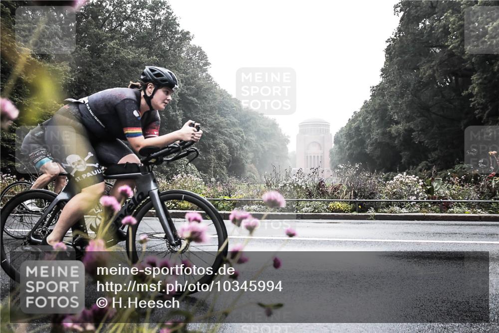 13.09.2026 - Stadtparktriathlon H.Heesch http://msf.ph/oto/10345994 13.09.2026 09:33:57 Radfahren 185, 191, 206 meine-sportfotos.de