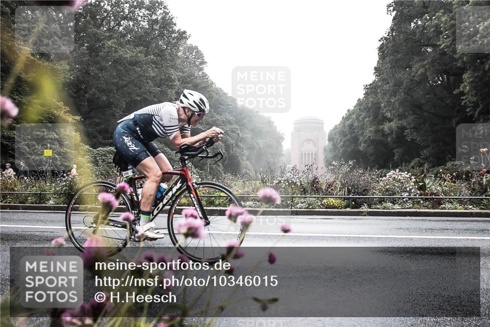 13.09.2026 - Stadtparktriathlon H.Heesch http://msf.ph/oto/10346015 13.09.2026 09:34:25 Radfahren 200 meine-sportfotos.de