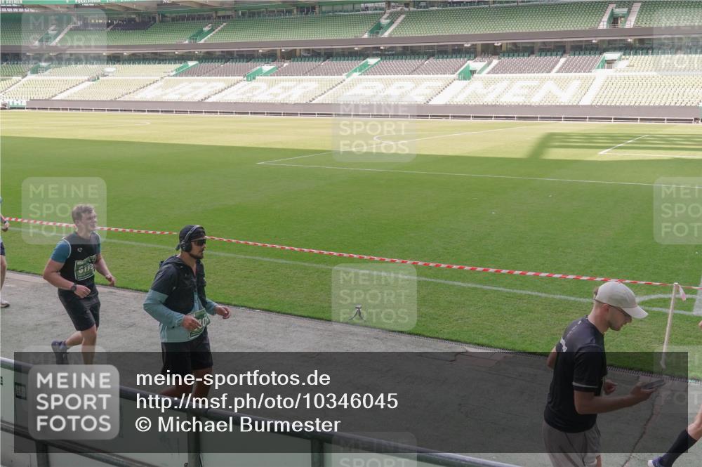 13.09.2026 - 21. swb-Marathon Bremen Michael Burmester http://msf.ph/oto/10346045 13.09.2026 13:33:47 Laufen im Stadion 155, 350, 428, 490, 594, 679, 690, 709, 765, 786, 787, 916, 1001, 1026, 1048, 1051, 1098, 1292, 1377, 1444, 1557, 1560, 1591, 1592, 1607, 1661, 1703, 1760, 1772, 1827, 1923, 1996, 2077, 2132, 2226, 2230, 2231, 2320, 2374, 2399, 2400, 2451, 2456, 2479, 2511, 2514, 2515, 2539, 2543, 2616, 2630, 2641, 2649, 2718, 2735, 2757, 2769, 2787, 2848, 2982, 3014, 3345, 3443, 3503, 3547, 3577, 3601, 3614, 3660, 3708, 3709, 3720, 3797, 3875, 3901, 3911, 3952, 4001, 4014 meine-sportfotos.de