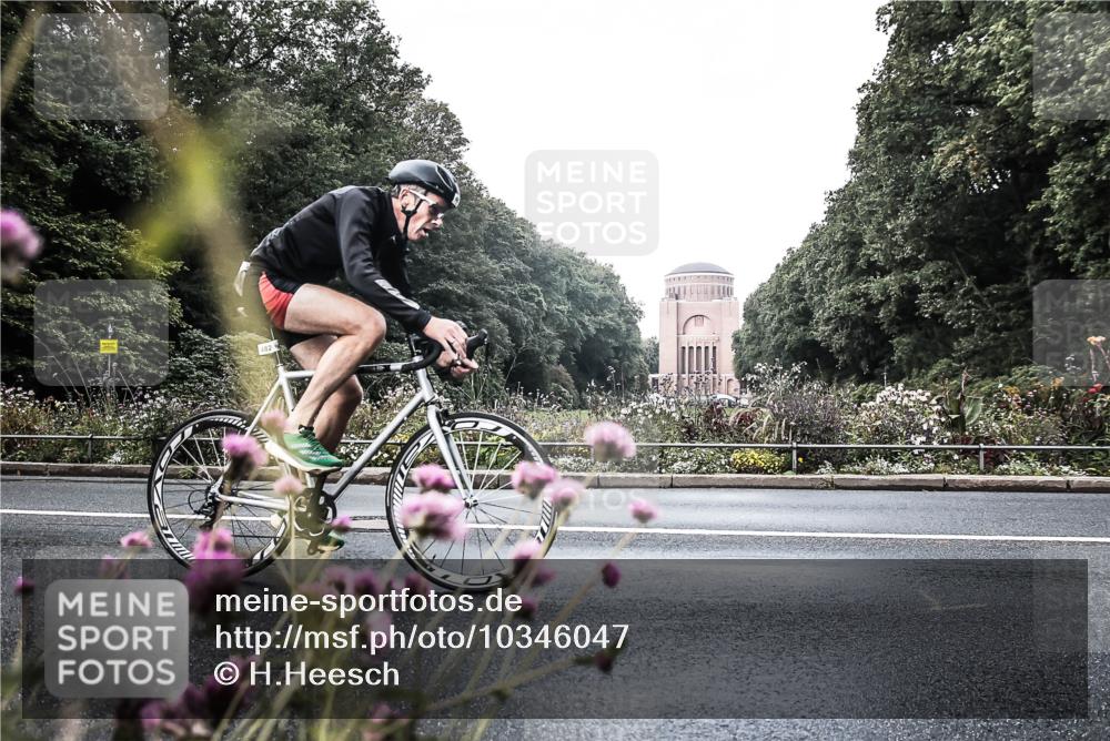 13.09.2026 - Stadtparktriathlon H.Heesch http://msf.ph/oto/10346047 13.09.2026 11:00:09 Radfahren 375, 431, 482, 543, 660 meine-sportfotos.de