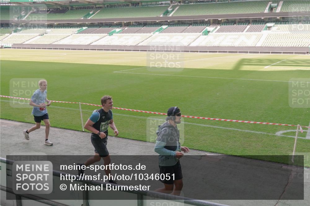 13.09.2026 - 21. swb-Marathon Bremen Michael Burmester http://msf.ph/oto/10346051 13.09.2026 13:33:48 Laufen im Stadion 155, 350, 428, 490, 594, 679, 709, 765, 786, 787, 916, 1001, 1026, 1048, 1051, 1098, 1292, 1377, 1444, 1557, 1560, 1591, 1592, 1607, 1661, 1703, 1760, 1772, 1827, 1923, 1996, 2077, 2132, 2226, 2230, 2231, 2320, 2374, 2399, 2400, 2451, 2456, 2479, 2511, 2514, 2515, 2539, 2543, 2616, 2630, 2641, 2649, 2718, 2735, 2757, 2769, 2787, 2848, 2982, 3014, 3345, 3443, 3503, 3547, 3577, 3601, 3614, 3660, 3708, 3709, 3720, 3797, 3875, 3901, 3911, 3952, 4001, 4014 meine-sportfotos.de