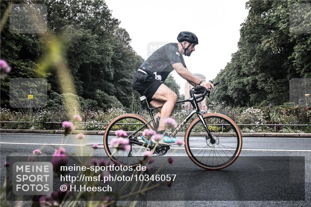 13.09.2026 - Stadtparktriathlon H.Heesch http://msf.ph/oto/10346057 13.09.2026 11:00:11 Radfahren 375, 431, 482, 489, 543, 660 meine-sportfotos.de