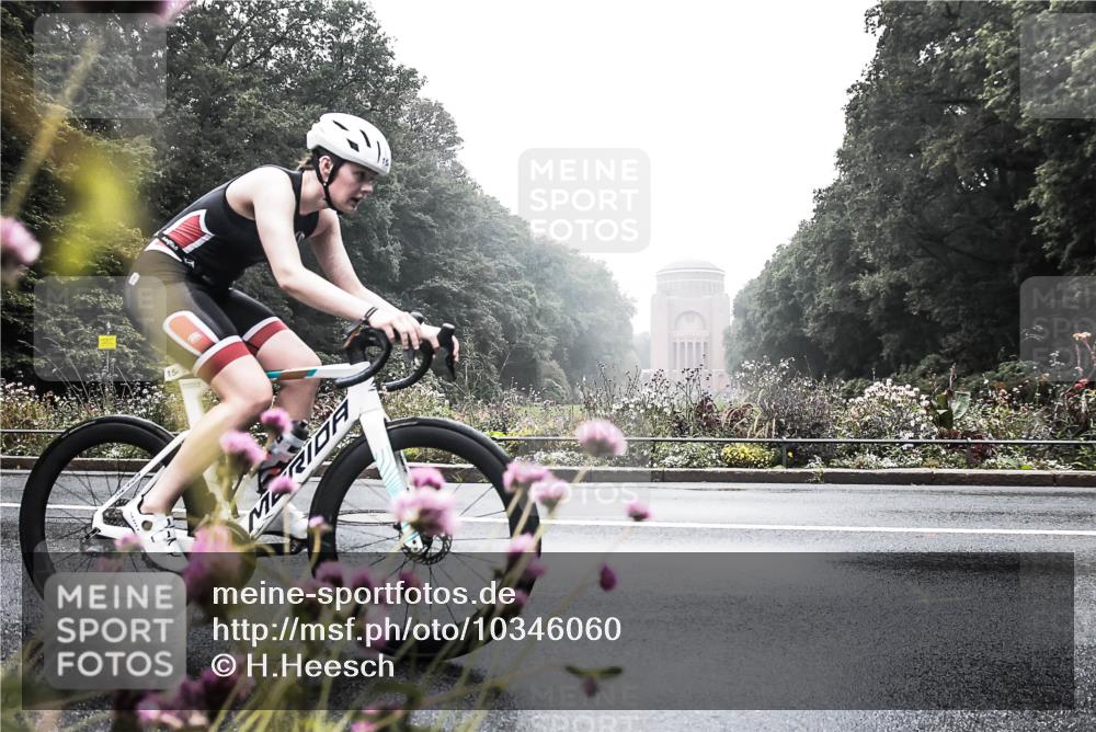 13.09.2026 - Stadtparktriathlon H.Heesch http://msf.ph/oto/10346060 13.09.2026 09:35:48 Radfahren 119, 154 meine-sportfotos.de