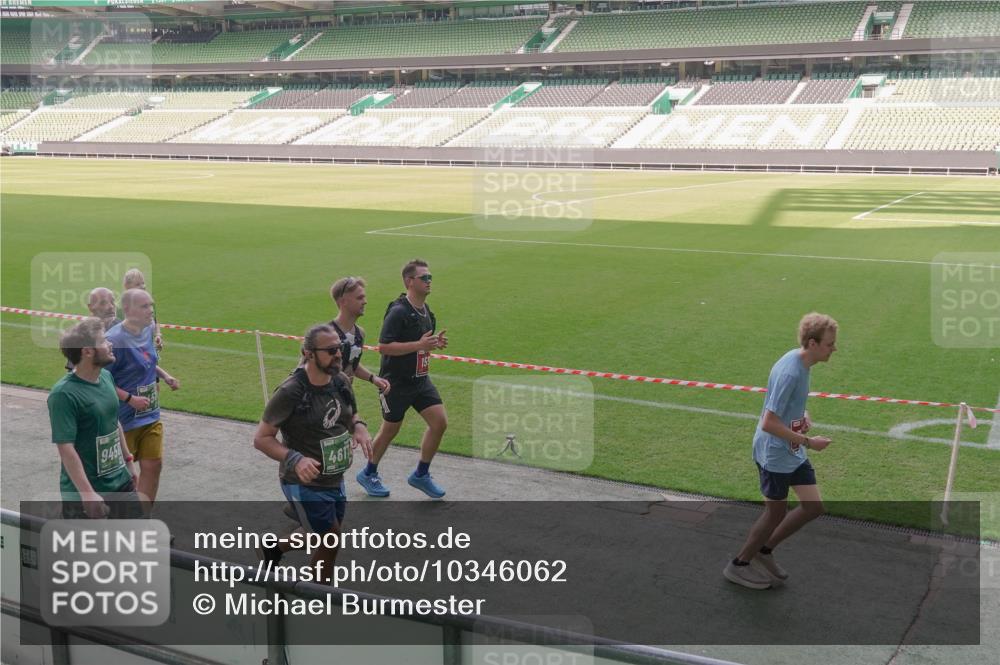13.09.2026 - 21. swb-Marathon Bremen Michael Burmester http://msf.ph/oto/10346062 13.09.2026 13:33:50 Laufen im Stadion 155, 350, 428, 490, 594, 679, 709, 765, 786, 787, 916, 1001, 1026, 1048, 1051, 1098, 1292, 1377, 1444, 1553, 1557, 1560, 1591, 1592, 1607, 1661, 1703, 1760, 1772, 1827, 1996, 2077, 2132, 2226, 2230, 2231, 2320, 2338, 2374, 2399, 2400, 2451, 2456, 2479, 2511, 2514, 2515, 2539, 2543, 2616, 2630, 2641, 2649, 2718, 2735, 2757, 2769, 2787, 2791, 2848, 2982, 3014, 3345, 3443, 3503, 3547, 3577, 3601, 3614, 3660, 3708, 3709, 3720, 3797, 3875, 3901, 3911, 3952, 4001, 4014, 5151 meine-sportfotos.de