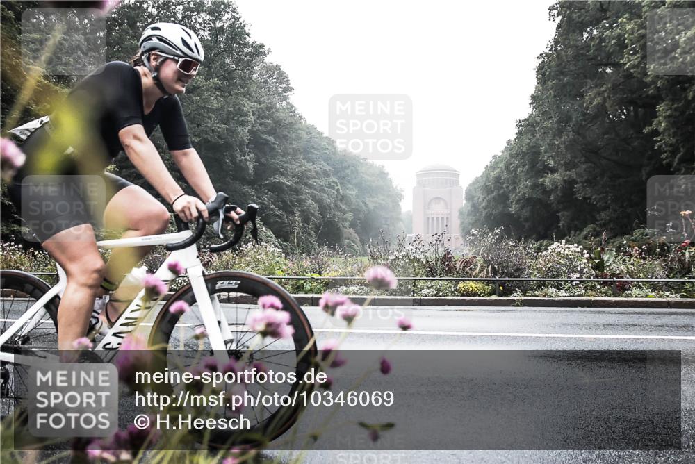 13.09.2026 - Stadtparktriathlon H.Heesch http://msf.ph/oto/10346069 13.09.2026 09:35:54 Radfahren 158 meine-sportfotos.de