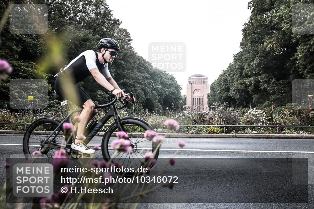 13.09.2026 - Stadtparktriathlon H.Heesch http://msf.ph/oto/10346072 13.09.2026 11:00:22 Radfahren 529, 553 meine-sportfotos.de