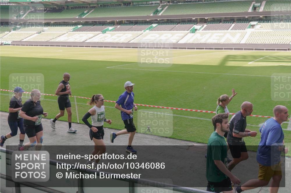 13.09.2026 - 21. swb-Marathon Bremen Michael Burmester http://msf.ph/oto/10346086 13.09.2026 13:33:52 Laufen im Stadion 155, 350, 428, 490, 594, 679, 709, 765, 786, 787, 916, 1001, 1026, 1048, 1051, 1098, 1292, 1377, 1444, 1553, 1557, 1560, 1591, 1592, 1607, 1661, 1703, 1760, 1772, 1784, 1827, 1996, 2077, 2132, 2226, 2230, 2231, 2320, 2338, 2374, 2399, 2400, 2451, 2456, 2479, 2511, 2514, 2515, 2539, 2543, 2616, 2630, 2641, 2718, 2735, 2757, 2769, 2787, 2791, 2848, 2982, 3014, 3345, 3443, 3503, 3547, 3577, 3601, 3614, 3660, 3708, 3709, 3720, 3797, 3875, 3901, 3911, 3952, 4001, 4014, 5151 meine-sportfotos.de