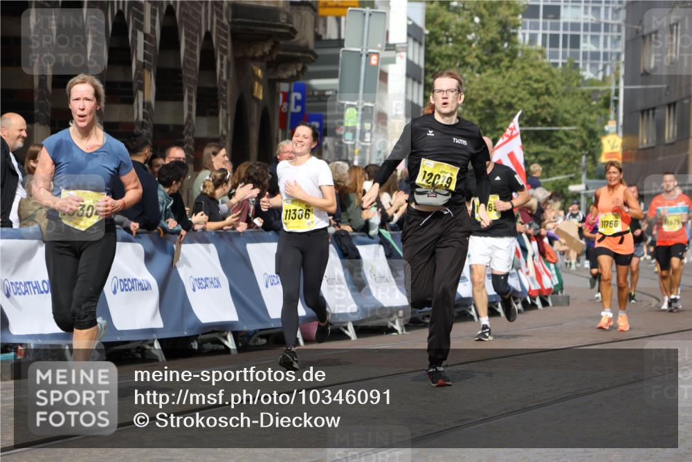 13.09.2026 - 21. swb-Marathon Bremen Strokosch-Dieckow http://msf.ph/oto/10346091 13.09.2026 10:53:01 Ziel 10193, 10339, 10652, 10734, 10812, 10827, 10906, 11002, 11038, 11109, 11144, 11350, 11362, 11597, 12338, 12361, 12399, 12439, 12533, 10284, 10448, 10585, 11012, 11282, 12170, 12398, 12461 meine-sportfotos.de