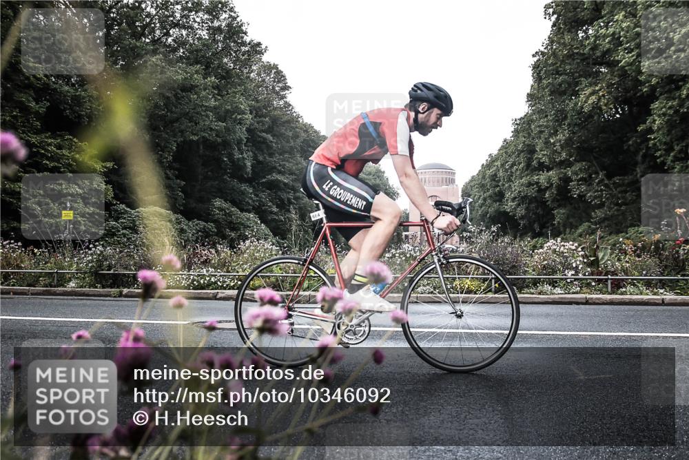 13.09.2026 - Stadtparktriathlon H.Heesch http://msf.ph/oto/10346092 13.09.2026 11:00:32 Radfahren 401, 471, 479, 569, 684 meine-sportfotos.de