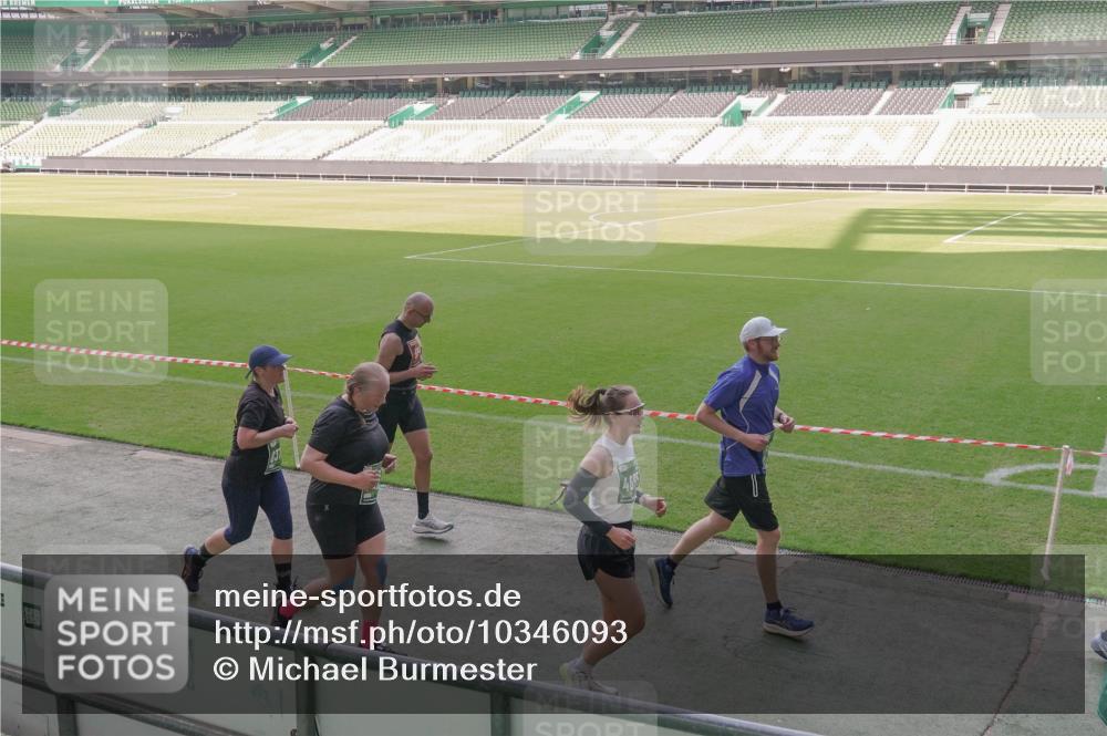 13.09.2026 - 21. swb-Marathon Bremen Michael Burmester http://msf.ph/oto/10346093 13.09.2026 13:33:53 Laufen im Stadion 155, 350, 428, 490, 594, 679, 709, 765, 786, 787, 916, 1001, 1026, 1048, 1051, 1098, 1292, 1377, 1444, 1553, 1557, 1560, 1591, 1592, 1607, 1661, 1703, 1760, 1772, 1784, 1827, 1996, 2077, 2132, 2226, 2230, 2231, 2320, 2338, 2374, 2399, 2400, 2451, 2456, 2479, 2511, 2514, 2515, 2539, 2543, 2616, 2630, 2641, 2718, 2735, 2757, 2769, 2787, 2791, 2848, 2982, 3014, 3345, 3443, 3503, 3547, 3577, 3601, 3614, 3660, 3708, 3709, 3720, 3797, 3875, 3901, 3911, 3952, 4001, 4014, 5151 meine-sportfotos.de