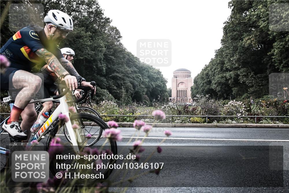 13.09.2026 - Stadtparktriathlon H.Heesch http://msf.ph/oto/10346107 13.09.2026 11:00:39 Radfahren 579, 581, 663 meine-sportfotos.de