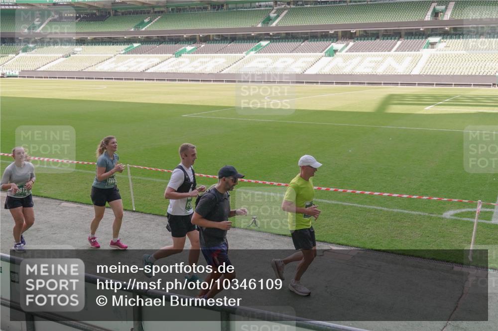 13.09.2026 - 21. swb-Marathon Bremen Michael Burmester http://msf.ph/oto/10346109 13.09.2026 13:33:56 Laufen im Stadion 155, 170, 193, 350, 428, 490, 594, 679, 709, 765, 786, 787, 916, 1001, 1026, 1048, 1051, 1098, 1292, 1377, 1444, 1553, 1557, 1560, 1591, 1592, 1607, 1661, 1703, 1760, 1772, 1784, 1827, 1996, 2077, 2132, 2226, 2230, 2231, 2338, 2374, 2399, 2400, 2451, 2456, 2479, 2511, 2514, 2515, 2539, 2543, 2616, 2630, 2641, 2718, 2735, 2757, 2769, 2787, 2791, 2982, 3014, 3345, 3443, 3503, 3547, 3577, 3601, 3614, 3660, 3708, 3709, 3720, 3797, 3875, 3901, 3911, 3952, 4001, 4014, 5151 meine-sportfotos.de