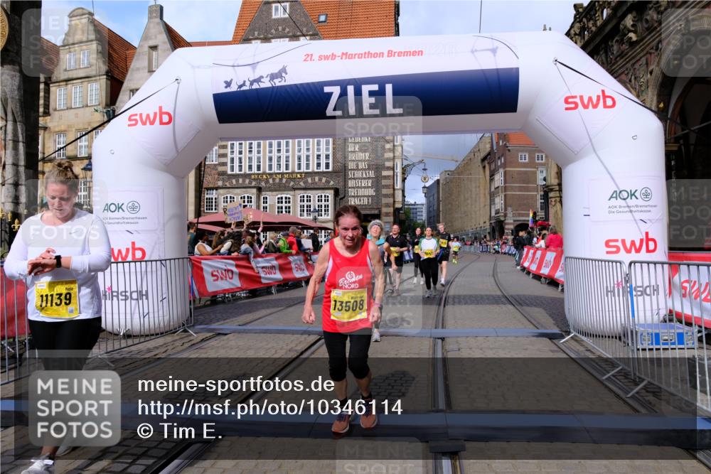 13.09.2026 - 21. swb-Marathon Bremen Tim E. http://msf.ph/oto/10346114 13.09.2026 11:16:30 Ziel 10665, 11026, 11081, 11139, 11181, 11200, 11264, 11385, 11448, 11573, 11768, 12057, 12151, 12306, 12539, 13508 meine-sportfotos.de