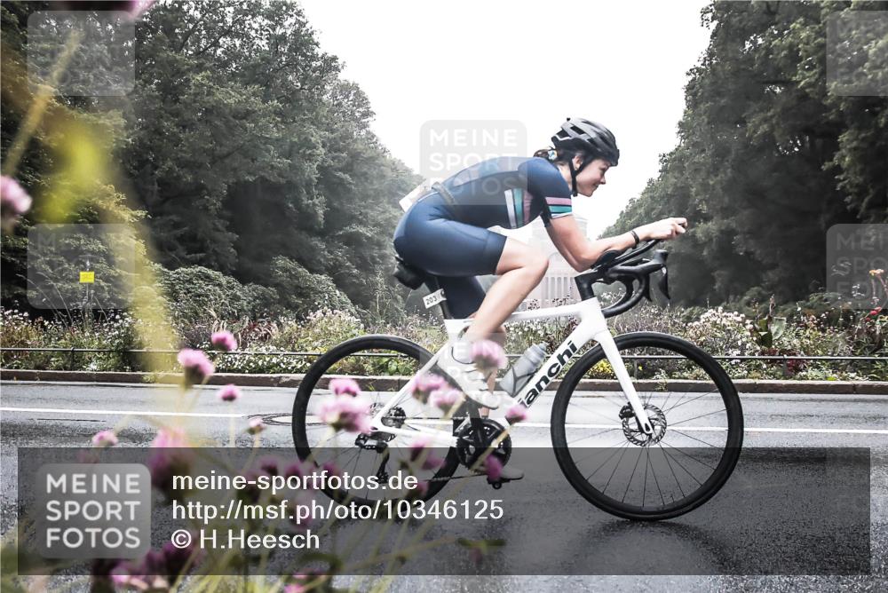 13.09.2026 - Stadtparktriathlon H.Heesch http://msf.ph/oto/10346125 13.09.2026 09:37:10 Radfahren 147, 168, 203 meine-sportfotos.de