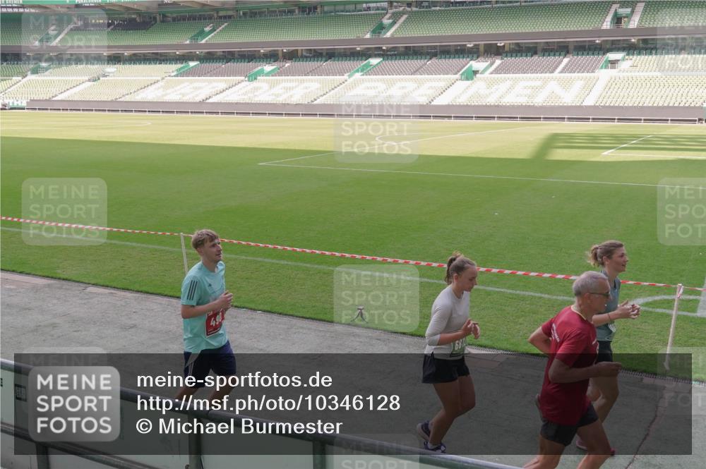 13.09.2026 - 21. swb-Marathon Bremen Michael Burmester http://msf.ph/oto/10346128 13.09.2026 13:33:58 Laufen im Stadion 155, 170, 193, 350, 368, 428, 594, 679, 709, 765, 786, 787, 916, 1001, 1026, 1048, 1051, 1098, 1292, 1377, 1444, 1553, 1557, 1560, 1591, 1592, 1607, 1661, 1703, 1760, 1772, 1784, 1827, 1996, 2077, 2132, 2226, 2230, 2231, 2338, 2374, 2399, 2400, 2451, 2479, 2511, 2514, 2515, 2539, 2543, 2616, 2630, 2641, 2718, 2735, 2757, 2769, 2787, 2791, 2982, 3014, 3345, 3443, 3503, 3547, 3577, 3601, 3614, 3660, 3708, 3709, 3720, 3797, 3875, 3901, 3911, 3952, 4001, 4014, 5151 meine-sportfotos.de