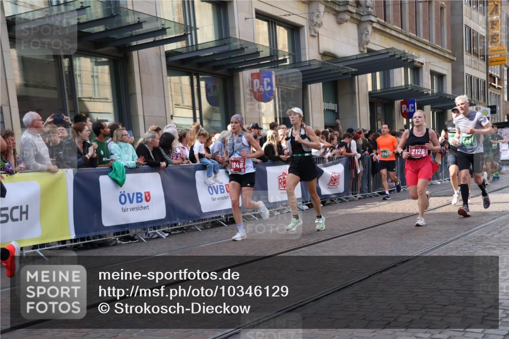 13.09.2026 - 21. swb-Marathon Bremen Strokosch-Dieckow http://msf.ph/oto/10346129 13.09.2026 13:30:09 Ziel 625, 881, 1067, 1909, 2265, 2364, 2452, 2723, 2900, 3163, 3164, 3425, 4058, 4206, 4332, 4342, 4415, 4425, 4748, 4757, 4763, 5506, 5551, 6134, 6347, 6988, 7253, 7567, 7645, 7821, 8090, 8105, 8116, 8117, 8169, 8314, 8494, 8762, 8878, 8966, 9011, 9015, 9108, 9412, 9695, 9825, 109, 454, 1173, 1205, 1308, 1611, 1653, 1759, 1780, 1848, 1861, 1909, 1938, 2126, 3190, 3320, 3667, 3908, 4524, 4575, 5039, 5198, 5348, 5615, 5631, 6225, 6720, 7093, 8267, 8899, 9049 meine-sportfotos.de