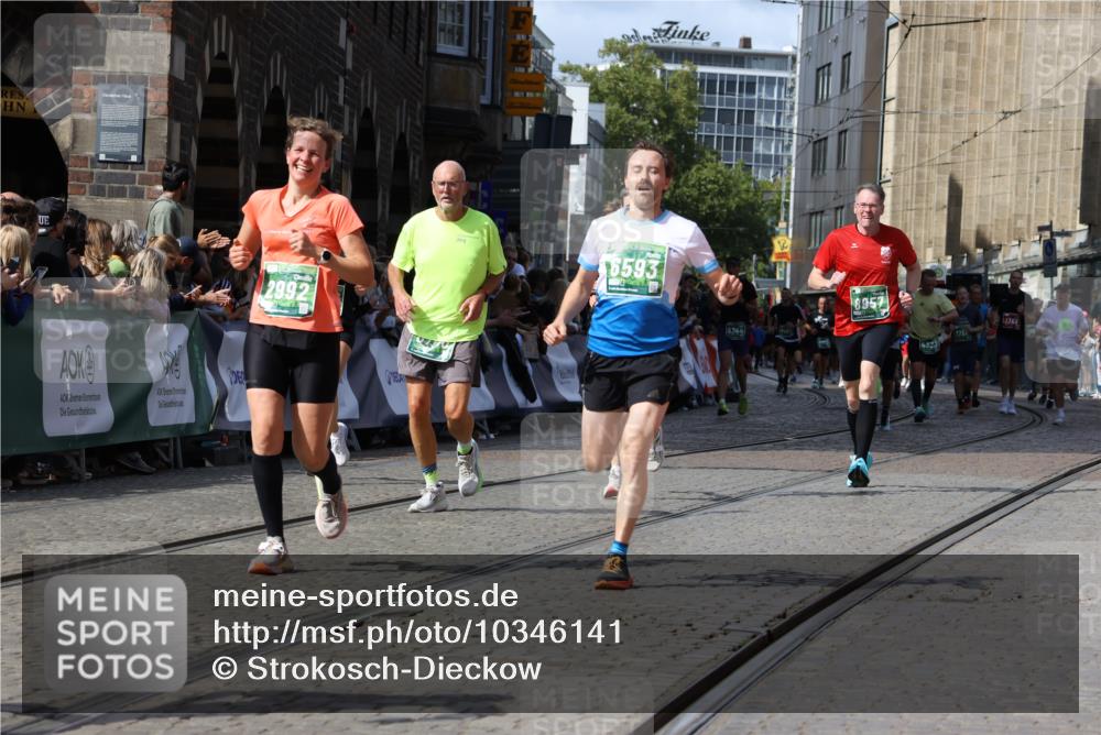 13.09.2026 - 21. swb-Marathon Bremen Strokosch-Dieckow http://msf.ph/oto/10346141 13.09.2026 13:32:29 Ziel 287, 1369, 2310, 2934, 3650, 3922, 3946, 4057, 4566, 4797, 4979, 5628, 6116, 6258, 6475, 6857, 6875, 7182, 7526, 7553, 7818, 8610, 8632, 9198, 9394, 9640, 13029, 13182, 1437, 1687, 2611, 2992, 3354, 3878, 3895, 4323, 4862, 5398, 5657, 6583, 6718, 6760, 7016, 7466, 7758, 7990, 8344, 8957, 9175 meine-sportfotos.de