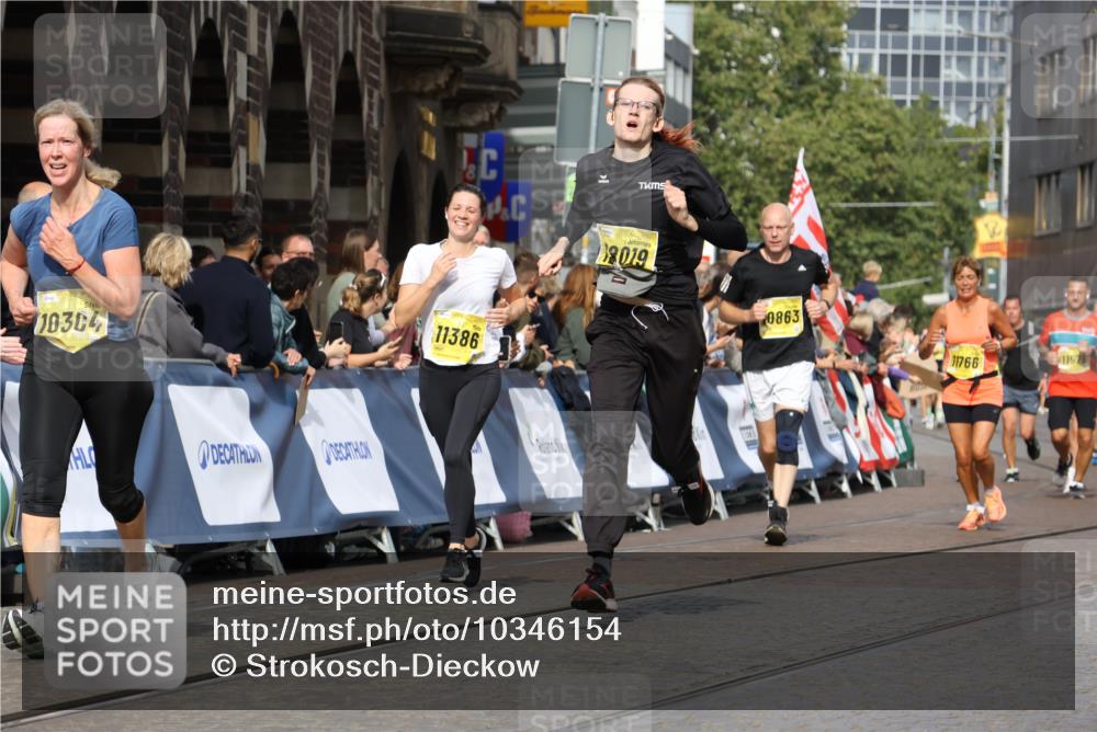 13.09.2026 - 21. swb-Marathon Bremen Strokosch-Dieckow http://msf.ph/oto/10346154 13.09.2026 10:53:01 Ziel 10193, 10339, 10652, 10734, 10812, 10827, 10906, 11002, 11038, 11109, 11144, 11350, 11362, 11597, 12338, 12361, 12399, 12439, 12533, 10284, 10448, 10585, 11012, 11282, 12170, 12398, 12461 meine-sportfotos.de