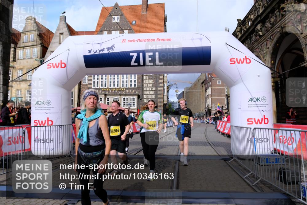 13.09.2026 - 21. swb-Marathon Bremen Tim E. http://msf.ph/oto/10346163 13.09.2026 11:16:33 Ziel 10242, 11026, 11081, 11139, 11181, 11200, 11264, 11385, 11448, 11573, 11768, 12057, 12151, 12539, 13508 meine-sportfotos.de