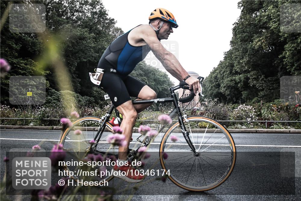 13.09.2026 - Stadtparktriathlon H.Heesch http://msf.ph/oto/10346174 13.09.2026 11:01:01 Radfahren 593, 622, 625, 647 meine-sportfotos.de