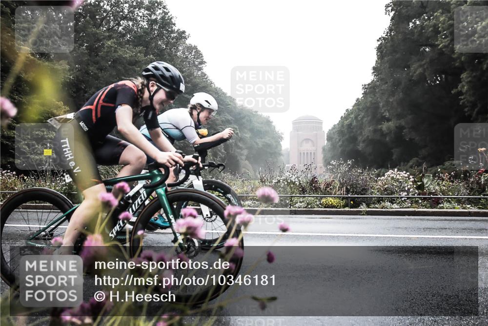 13.09.2026 - Stadtparktriathlon H.Heesch http://msf.ph/oto/10346181 13.09.2026 09:38:21 Radfahren 146, 179, 205 meine-sportfotos.de