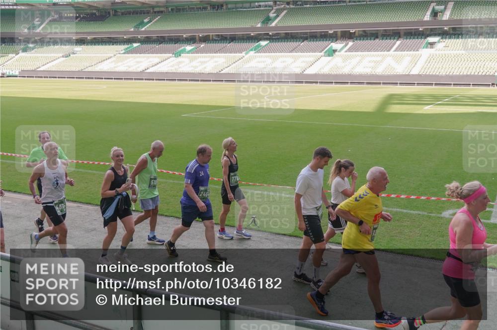 13.09.2026 - 21. swb-Marathon Bremen Michael Burmester http://msf.ph/oto/10346182 13.09.2026 13:34:09 Laufen im Stadion 155, 170, 193, 368, 428, 594, 679, 709, 765, 786, 787, 916, 1001, 1026, 1048, 1051, 1098, 1280, 1292, 1321, 1377, 1444, 1553, 1557, 1560, 1591, 1592, 1607, 1661, 1703, 1760, 1772, 1784, 1827, 1992, 1996, 2077, 2132, 2226, 2338, 2399, 2400, 2451, 2479, 2511, 2515, 2543, 2616, 2630, 2641, 2718, 2735, 2757, 2769, 2787, 2791, 2982, 3014, 3179, 3345, 3443, 3503, 3547, 3577, 3601, 3614, 3660, 3708, 3709, 3720, 3797, 3875, 3901, 3904, 3911, 3914, 3952, 4001, 4014, 5151 meine-sportfotos.de