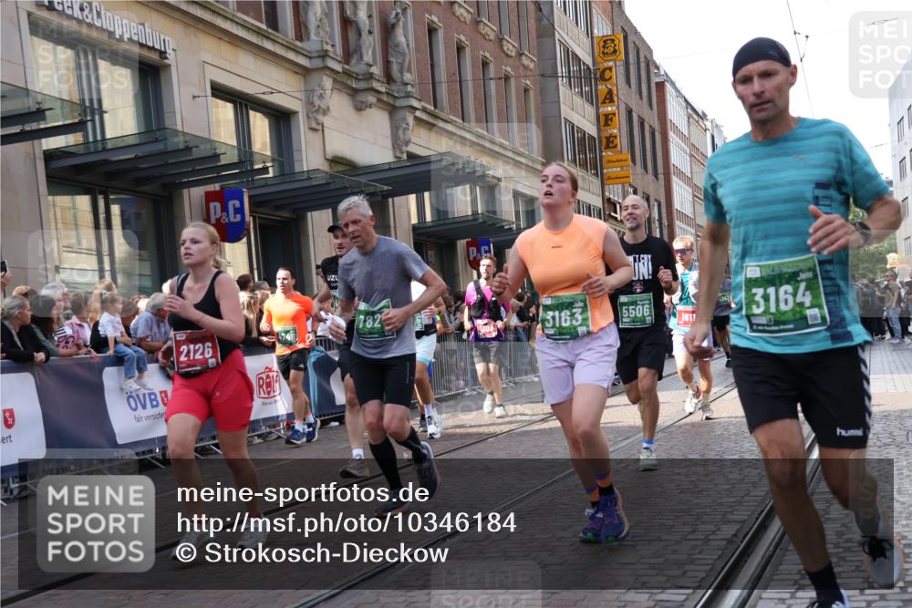 13.09.2026 - 21. swb-Marathon Bremen Strokosch-Dieckow http://msf.ph/oto/10346184 13.09.2026 13:30:11 Ziel 625, 881, 1067, 2265, 2369, 2452, 2723, 2900, 3163, 3164, 3425, 4058, 4206, 4332, 4342, 4415, 4425, 4748, 4757, 4763, 5506, 5551, 6134, 6347, 6523, 6988, 7253, 7567, 7645, 7821, 8090, 8105, 8116, 8117, 8169, 8314, 8494, 8762, 8878, 8966, 9011, 9015, 9108, 9412, 9692, 9695, 9699, 9825, 109, 454, 1173, 1205, 1308, 1611, 1653, 1759, 1780, 1848, 1909, 1938, 2126, 2364, 3190, 3667, 3908, 4524, 4575, 5039, 5198, 5348, 5615, 5631, 6225, 6720, 7093, 8267, 8899 meine-sportfotos.de