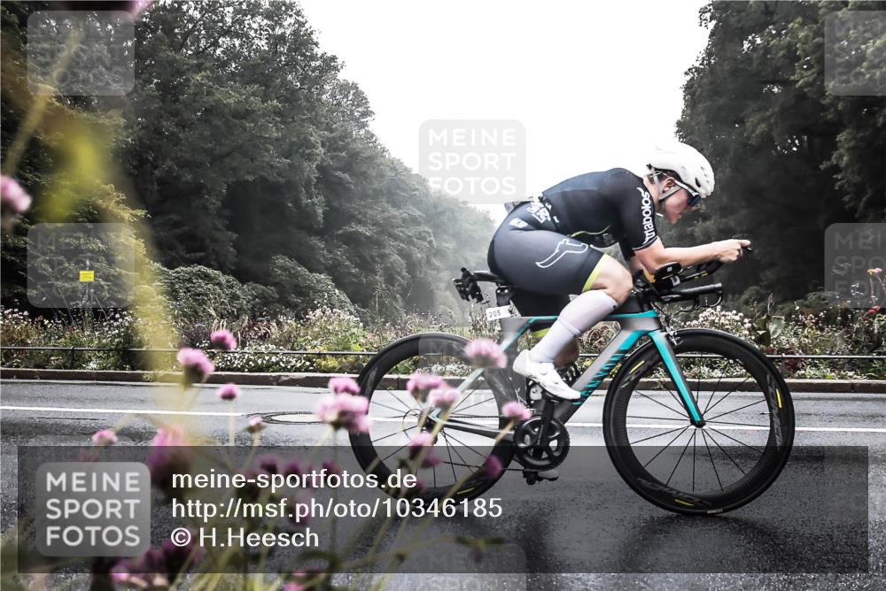 13.09.2026 - Stadtparktriathlon H.Heesch http://msf.ph/oto/10346185 13.09.2026 09:38:23 Radfahren 146, 179, 205 meine-sportfotos.de