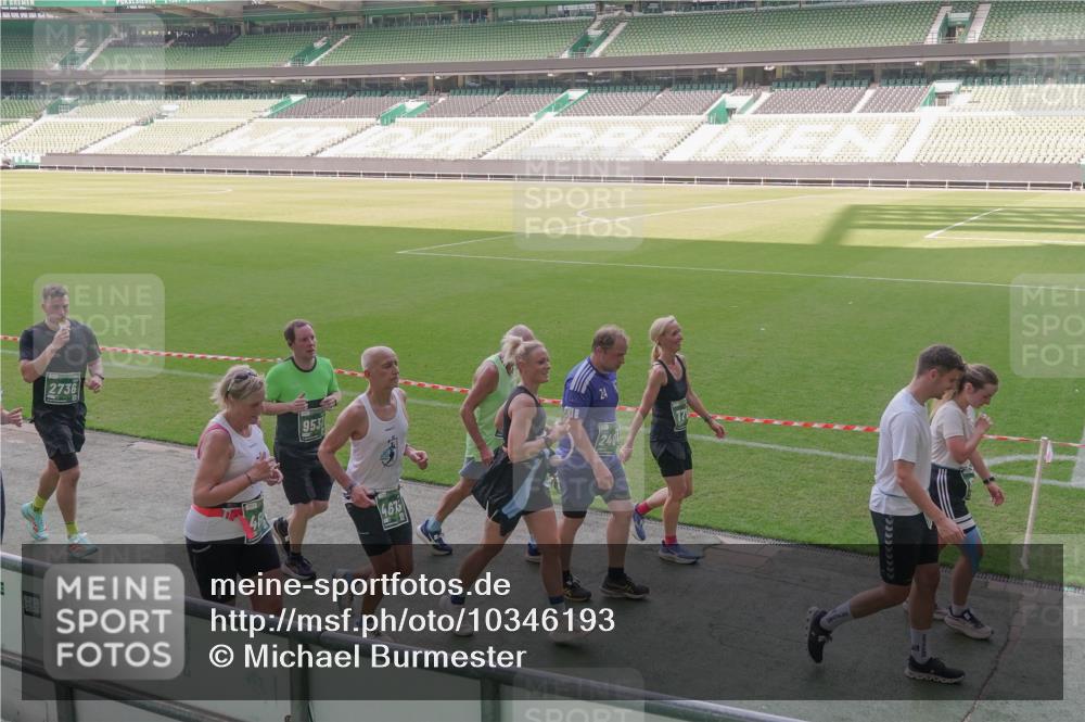 13.09.2026 - 21. swb-Marathon Bremen Michael Burmester http://msf.ph/oto/10346193 13.09.2026 13:34:10 Laufen im Stadion 155, 170, 193, 368, 428, 594, 679, 709, 765, 786, 787, 916, 1001, 1026, 1048, 1051, 1098, 1280, 1292, 1321, 1377, 1444, 1553, 1557, 1560, 1591, 1592, 1607, 1661, 1703, 1760, 1772, 1784, 1827, 1992, 1996, 2077, 2132, 2226, 2338, 2399, 2400, 2451, 2479, 2511, 2515, 2543, 2616, 2630, 2641, 2718, 2735, 2757, 2787, 2791, 2982, 3014, 3179, 3191, 3345, 3443, 3503, 3547, 3577, 3601, 3614, 3660, 3708, 3709, 3720, 3797, 3875, 3901, 3904, 3911, 3914, 3952, 4001, 4014, 4500, 4561, 5151 meine-sportfotos.de