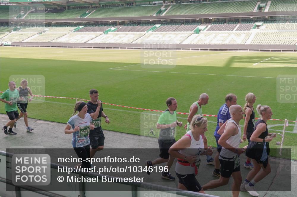 13.09.2026 - 21. swb-Marathon Bremen Michael Burmester http://msf.ph/oto/10346196 13.09.2026 13:34:11 Laufen im Stadion 155, 170, 193, 368, 428, 594, 679, 709, 765, 787, 916, 1001, 1026, 1048, 1051, 1098, 1280, 1292, 1321, 1377, 1444, 1553, 1557, 1560, 1591, 1592, 1607, 1661, 1703, 1760, 1772, 1784, 1827, 1992, 1996, 2077, 2132, 2226, 2338, 2399, 2400, 2451, 2479, 2511, 2515, 2543, 2616, 2630, 2641, 2718, 2735, 2757, 2787, 2791, 2982, 3014, 3179, 3191, 3345, 3443, 3503, 3547, 3577, 3601, 3614, 3660, 3708, 3709, 3720, 3797, 3875, 3901, 3904, 3911, 3914, 3952, 4001, 4014, 4500, 4561, 5151 meine-sportfotos.de